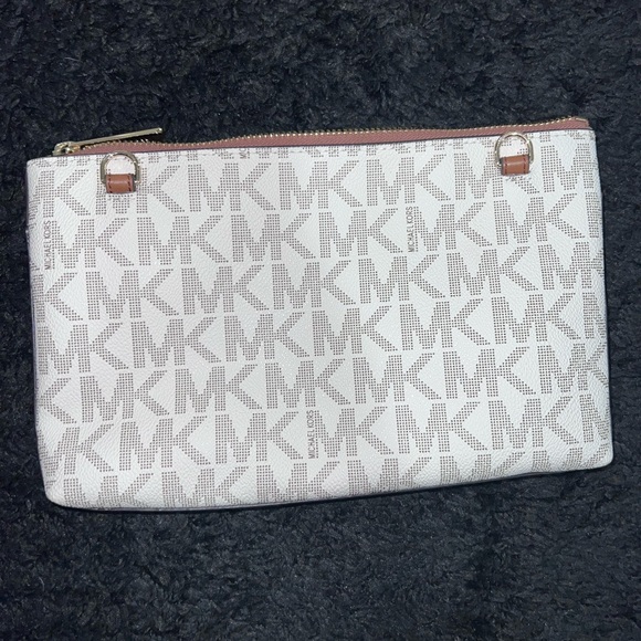 Michael Kors 3 in 1 Bag - Picture 10 of 12